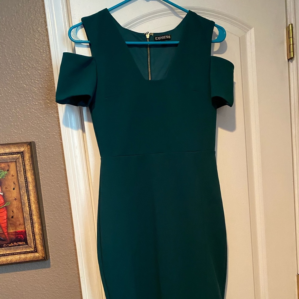 Express cold shoulder knee length dress